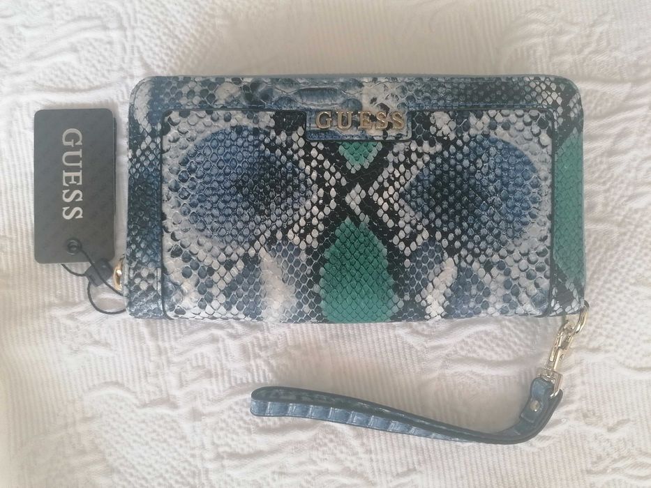 Carteira Guess nova, com etiqueta
