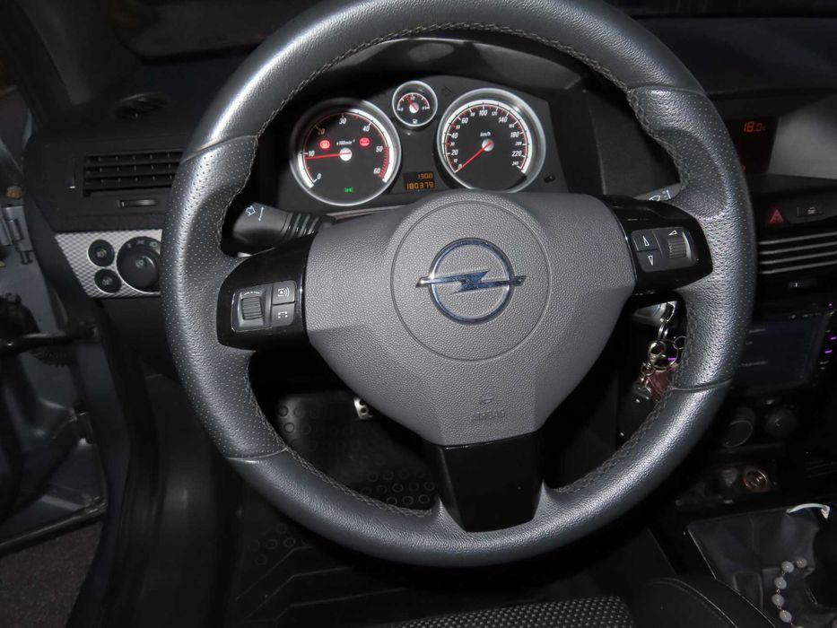 Opel astra gtc 1.7 isuzu opc line