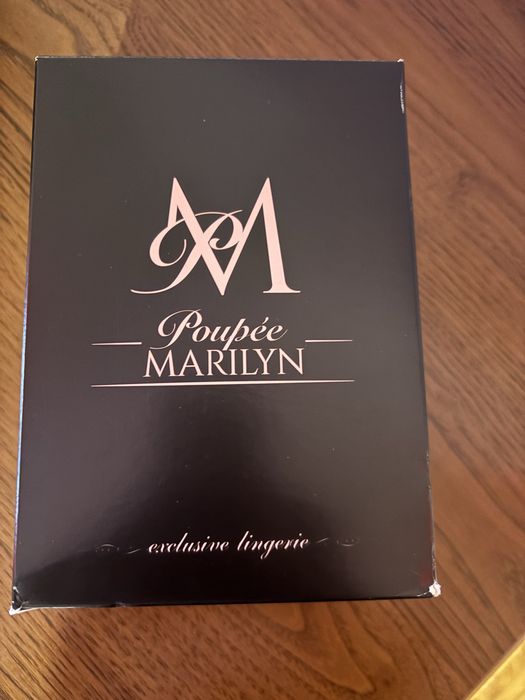Poupée  Marilyn stanik