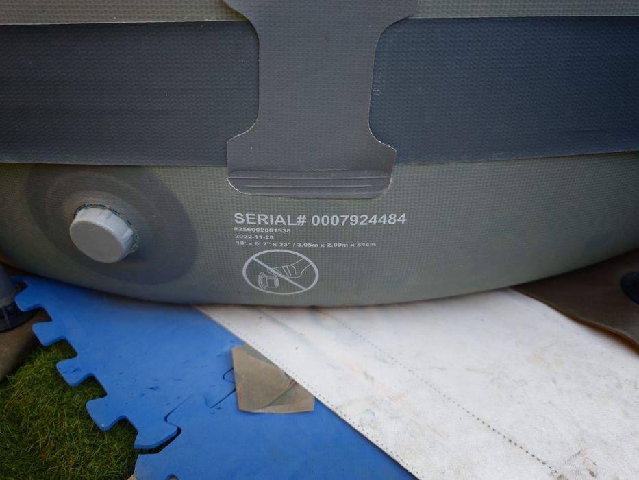 Piscina desmontável oval Bestway  3,05m x 2,00m x 84cm