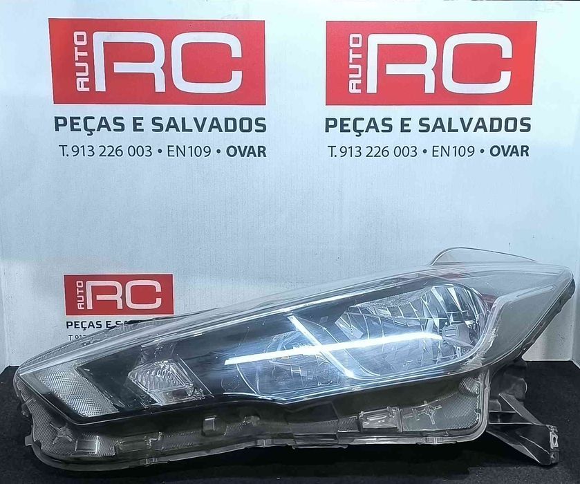 Ótica / Farol Esquerdo NISSAN MICRA V (K14) ano 2017