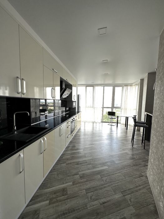 ЦЕНТР! Світло є! Сдам Большую 1 комн.кв по ул.Чорновола