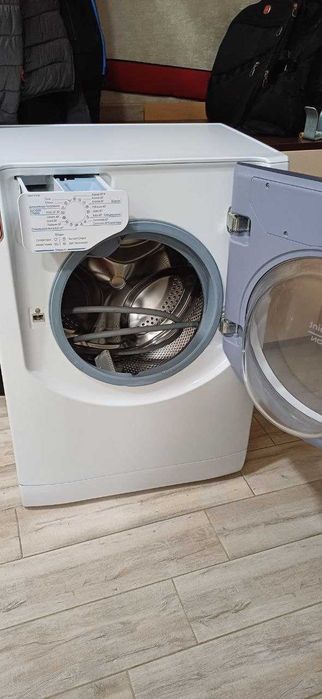 Пральна машина Hotpoint Ariston