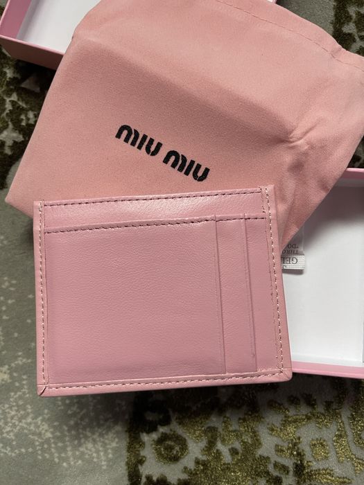 Картхолдер міу міу