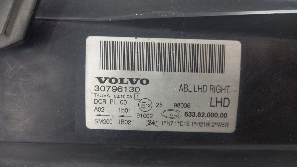 Фара правая Volvo V70 S80 2006-2011 30796136
