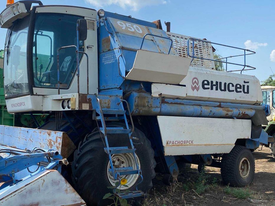 Комбайн Єнісей 950