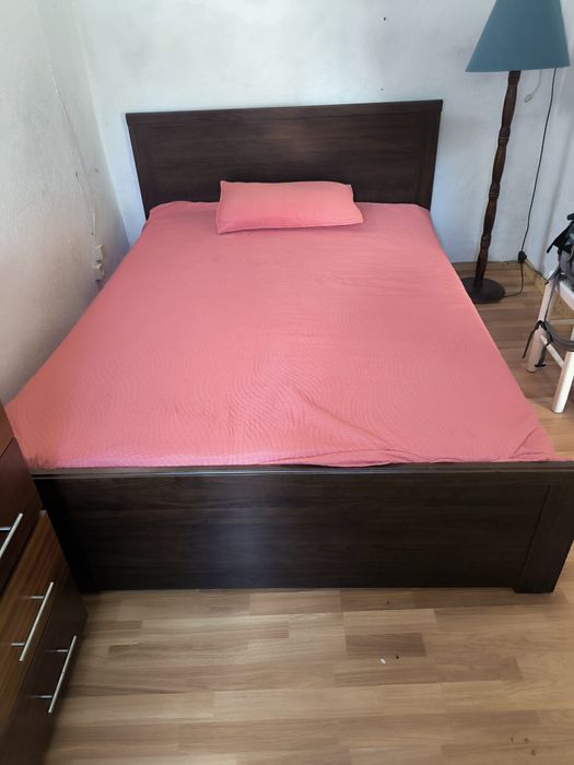 Cama e colchao usado