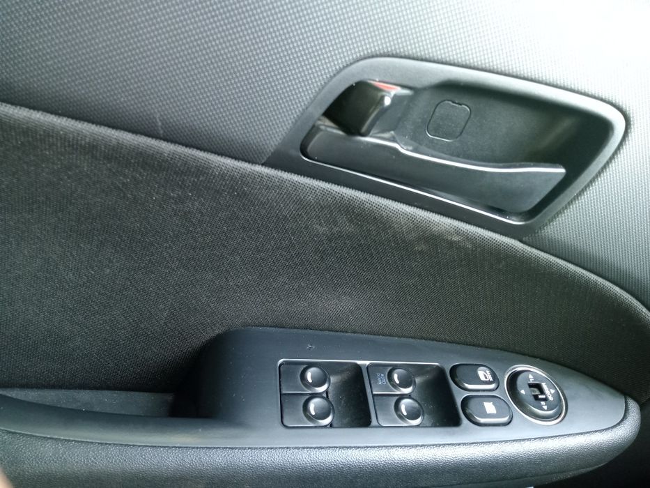 Автомобиль HYUNDAI i30