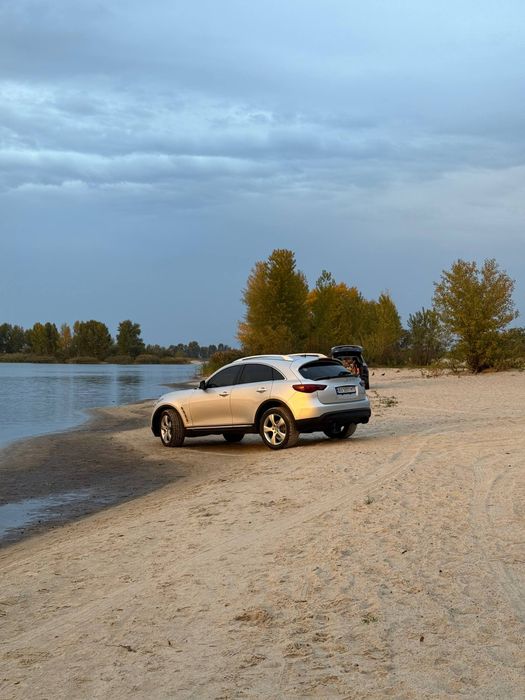 Продам Infiniti fx35