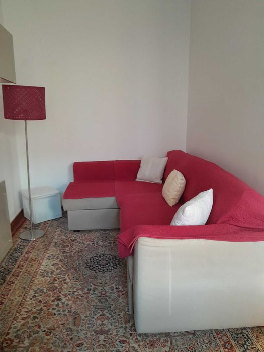 Quarto em rua do Vale de Santo António 143