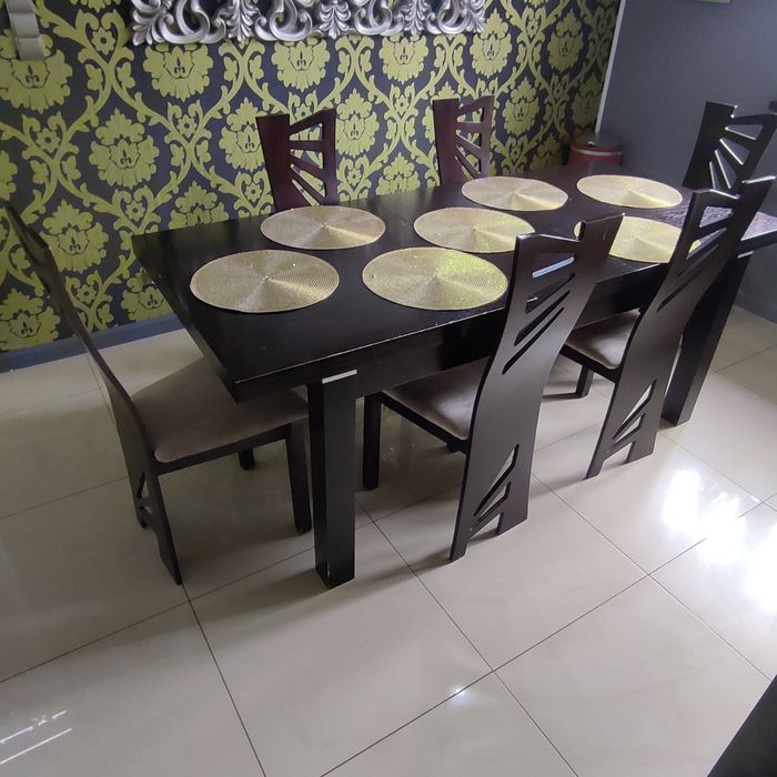 Zestaw mebli stół+6 krzeseł