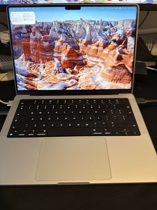 Macbook m2 Pro Max 14 cali,  1 tb 32gb ram 2023