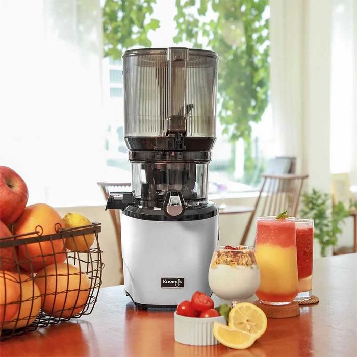 Шнековая соковыжималка Kuvings AUTO10