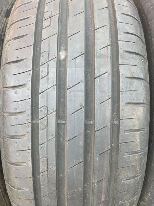 Шини.  205/55/17