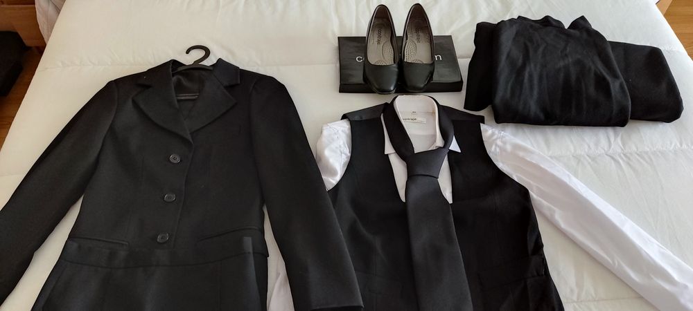 Traje acadêmico Feminino, completo, como novo (Copitraje)