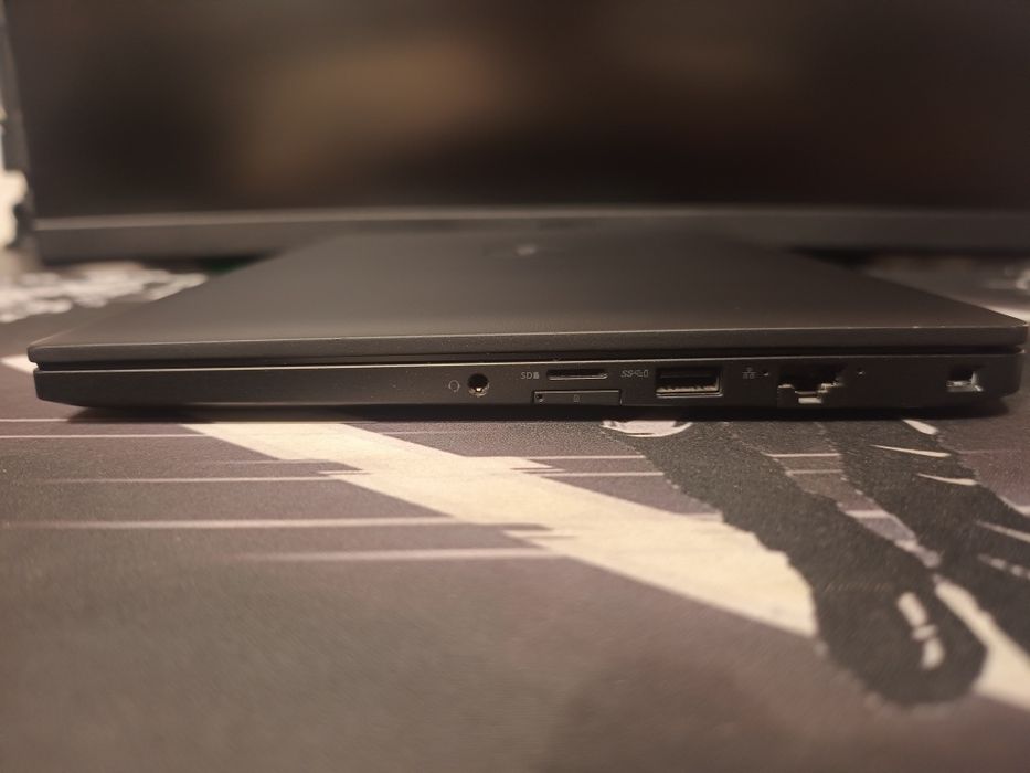 Dell Latitude 7390 13.3" FHD | i5-8350U | 8GB DDR4 | SSD 256GB NVMe