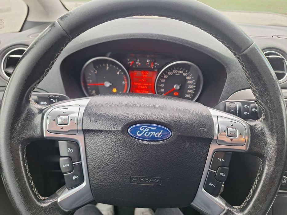 Ford S-Max 2012 2.0D, AT (140 к.с)