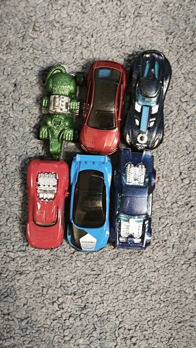 Auta hotwheels 6 szt
