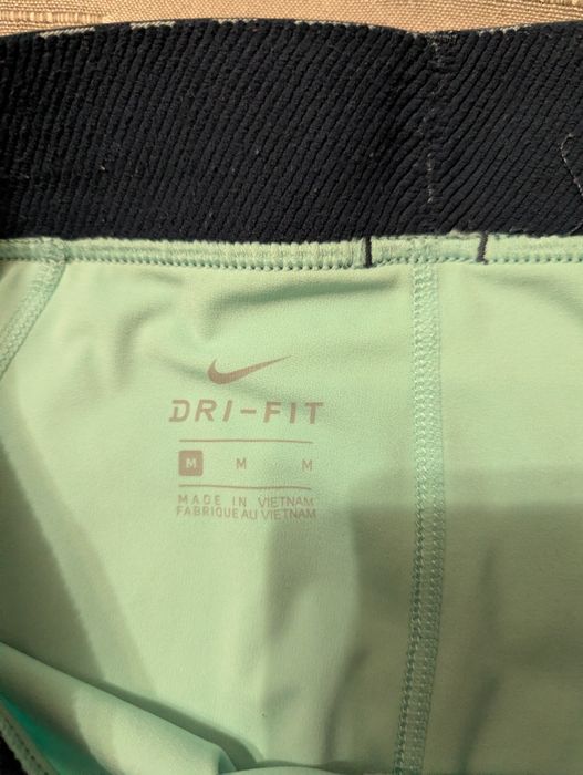 Термошорты женские Nike Pro SHORT черный/голубой. S,M