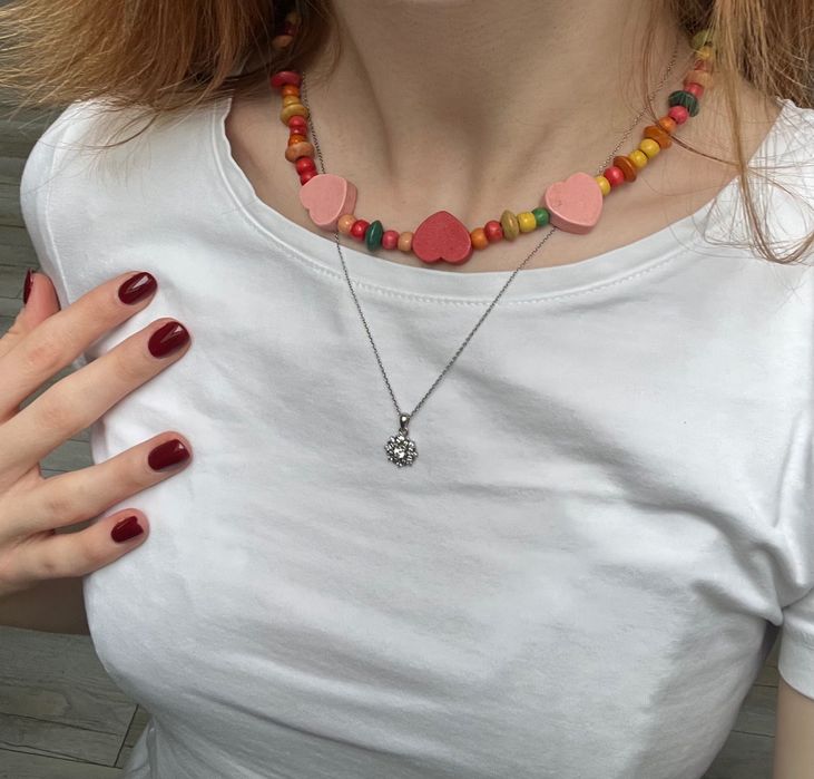 naszyjnik z koralików z serduszkami handmade