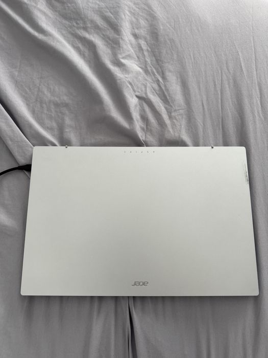 Acer Aspire Go 15 | Intel Core i7 | 32GB RAM | SSD 1TB | Excelente estado