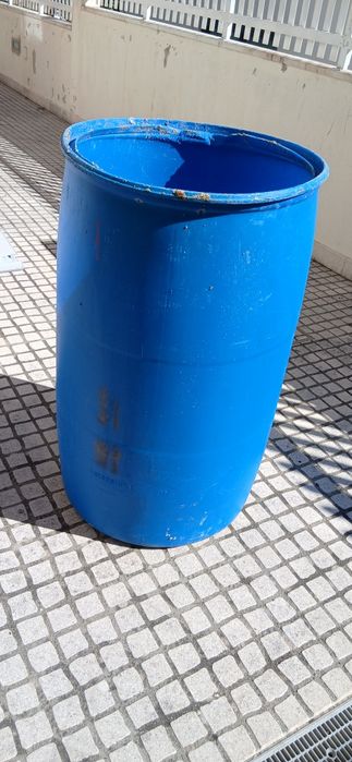Bidão 150L  utilizado para rega