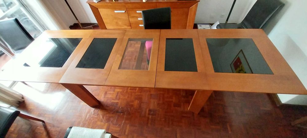 Mesa de casa de jantar extensível em nogueira