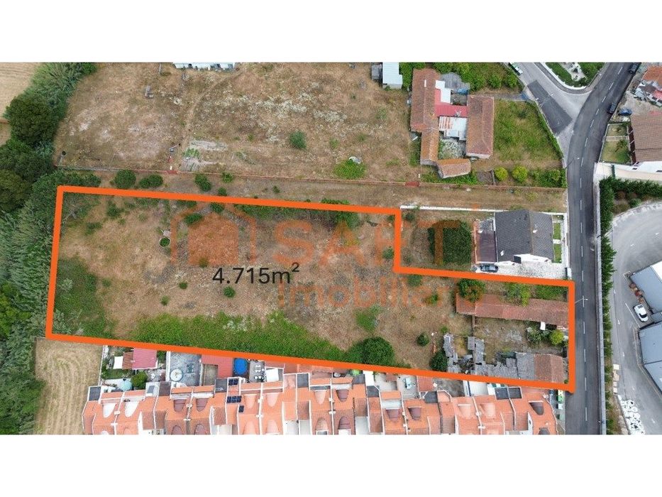 Moradia antiga com Terreno para Construção
