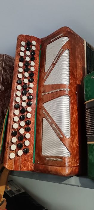 Продам муз інструменти ціну уточнюйте