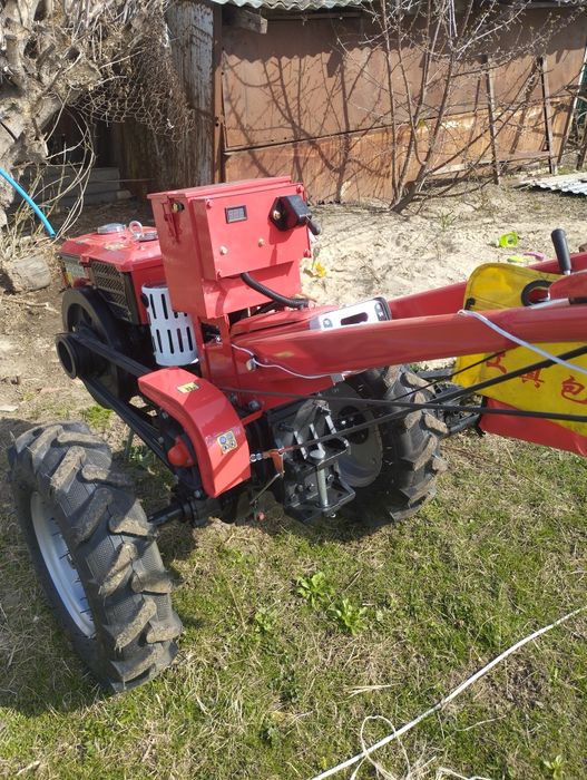 Продам Мотоблок 10 кс