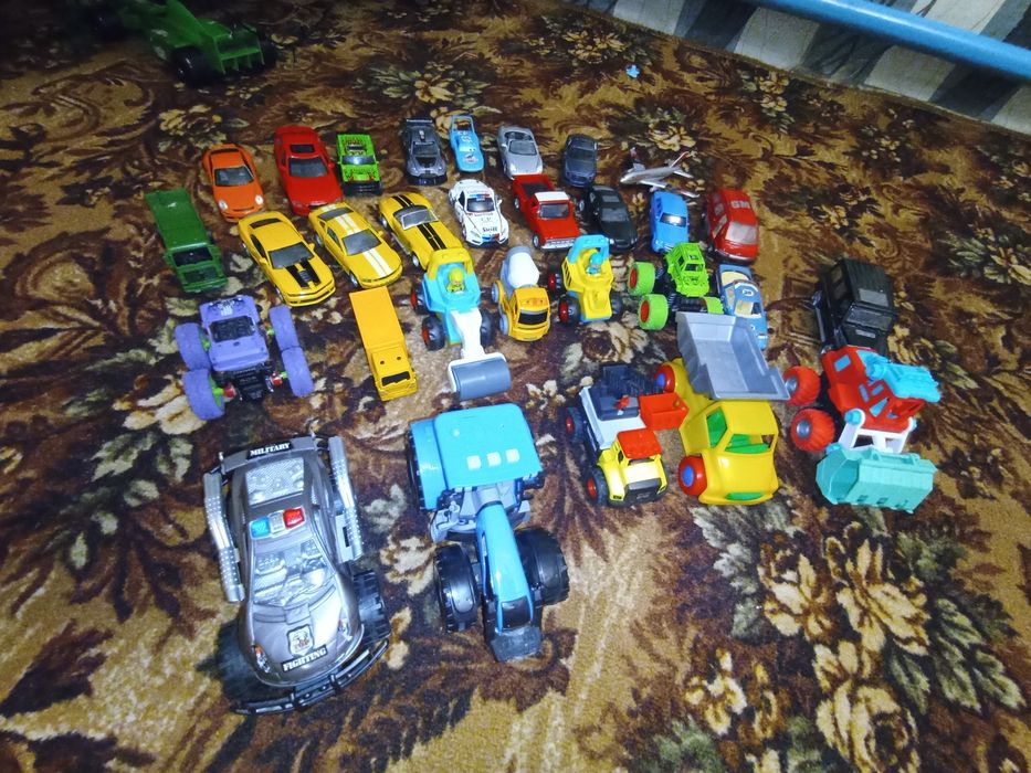 Іграшки б/у, недорого