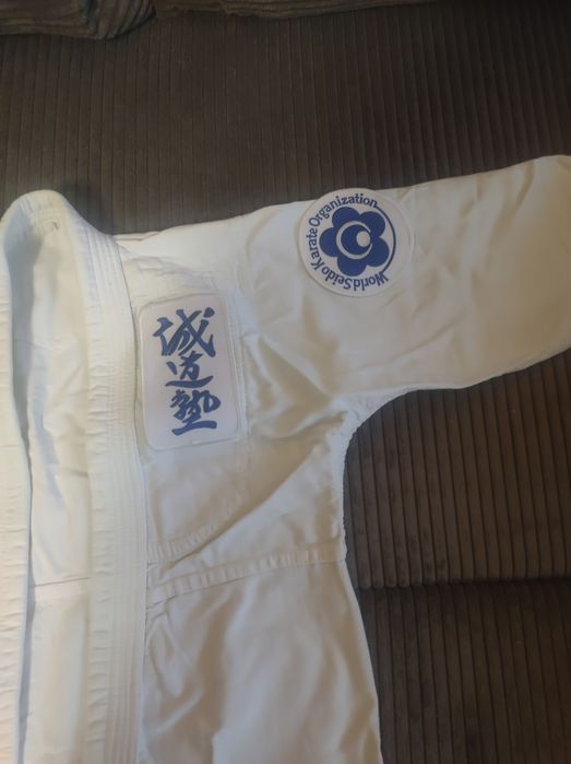 Kimono z gotowymi naszywkami Seido Karate