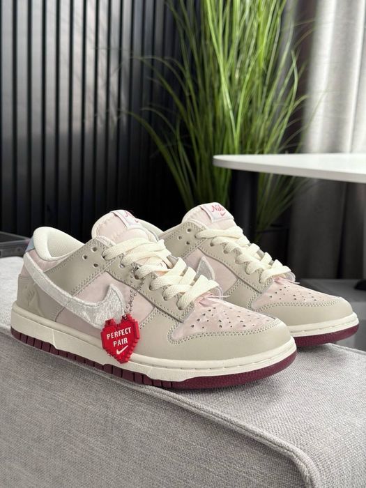 Nike SB Dunk Valentines Day Beige