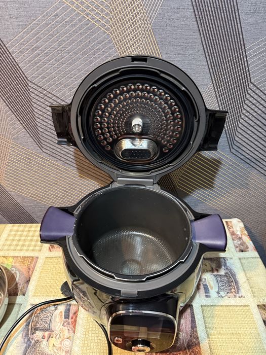 Moulinex CookeoTouch Wi-fi  6л