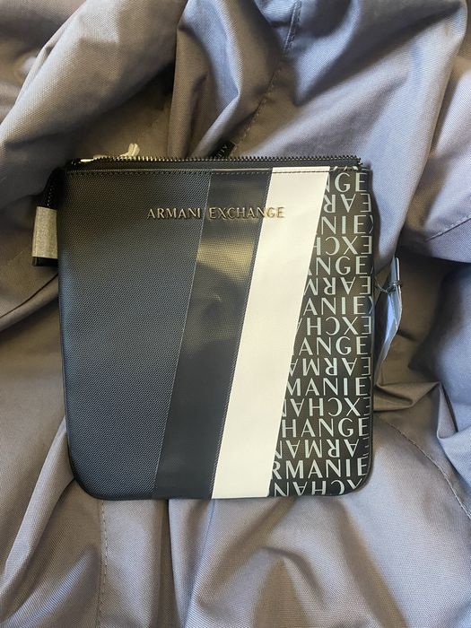 Мессенджер Armani Exchange