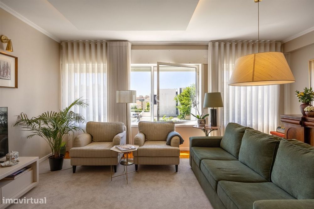 Apartamento T3 Duplex Remodelado no Condomínio Pinhais da Foz