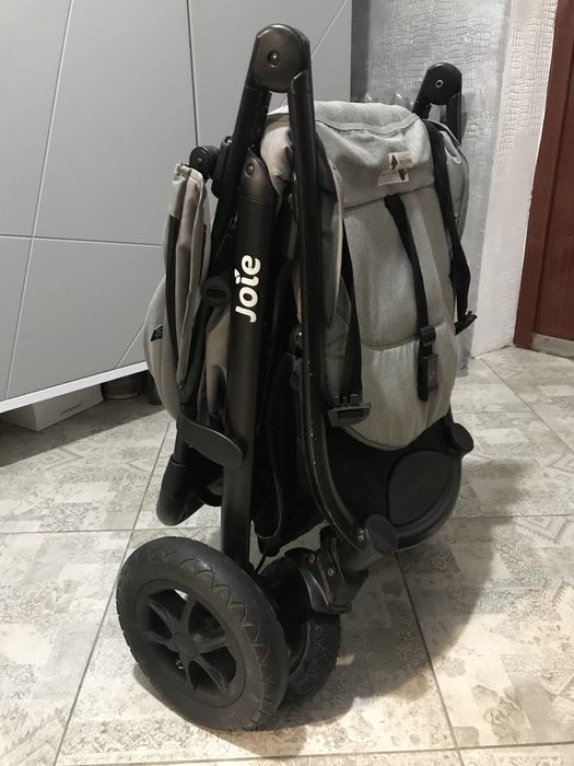 Прогулянкова  коляска Joie