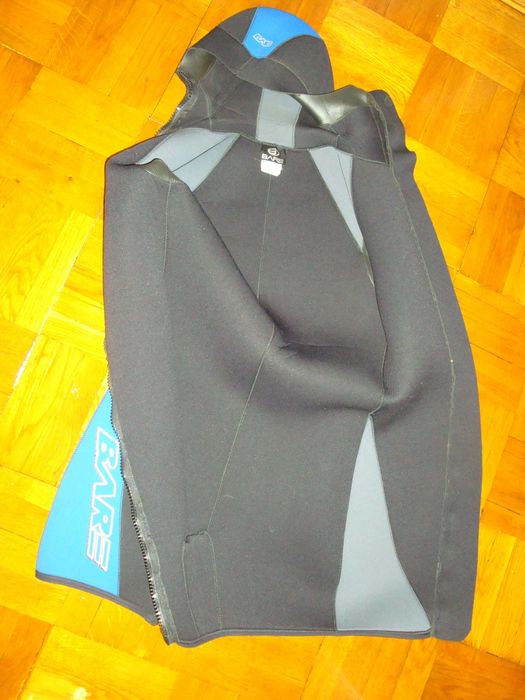 Гидрокостюм BARE, размер 50 ( M ), толщина 5+5 mm