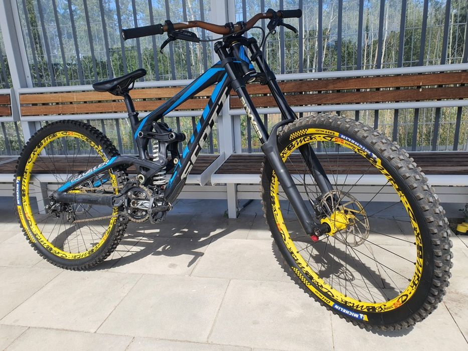 Rower DH FR Downhill Scott Gambler Voltage Specialized Big Hit Status Demo Kona Stinky Stab Giant Glory Marzocchi 888 Fox 40 Mondraker Summum Trek