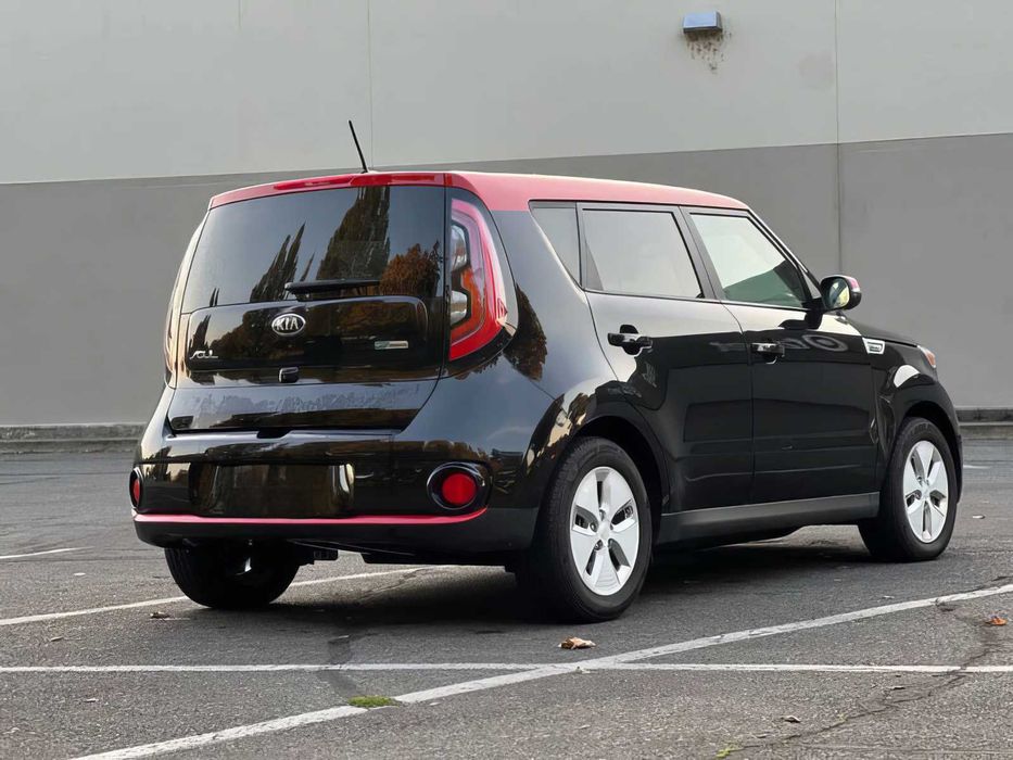 Kia Soul EV +      2015