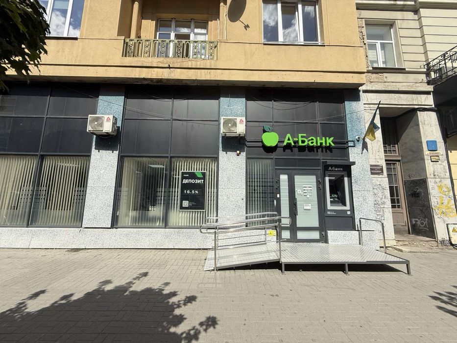 Комерційна нерухомість 85 м2, Незалежності 11