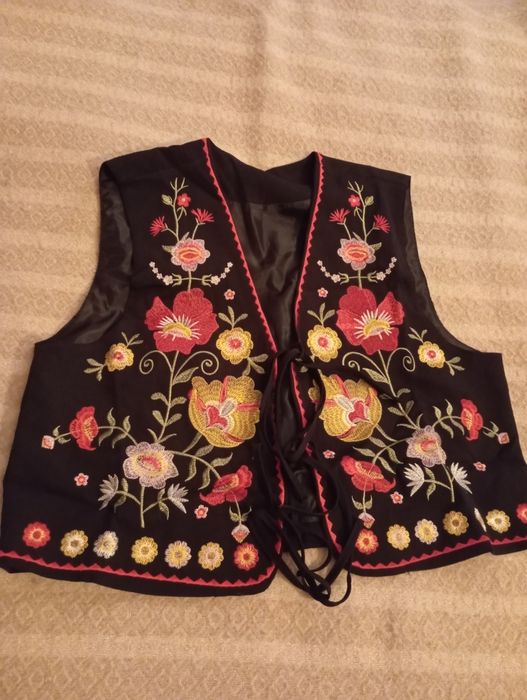Желетка вишита з підкладкою