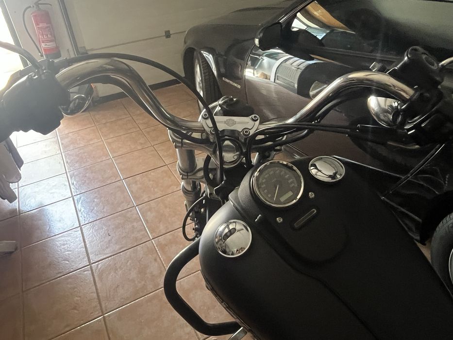Harley dyna street bob