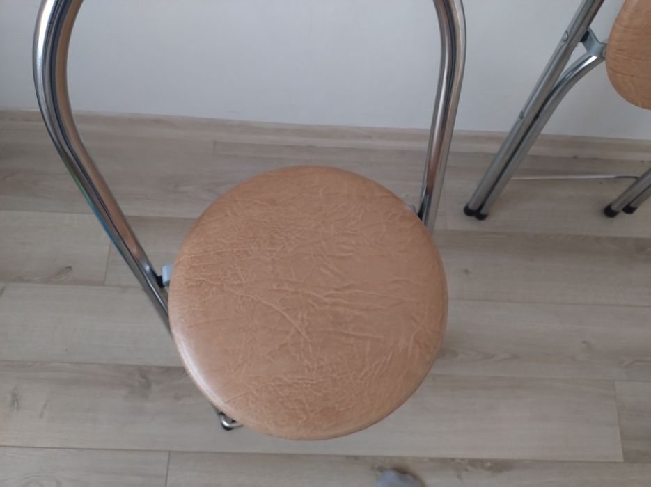 Krzesła składane barowe