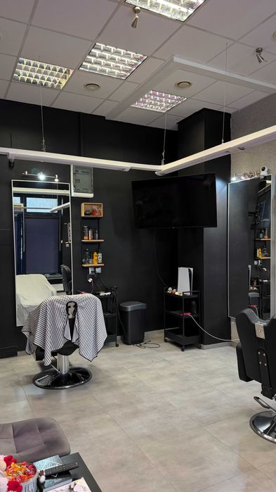 Odstąpię gotowy barbershop / salon fryzjerski - Ursynów