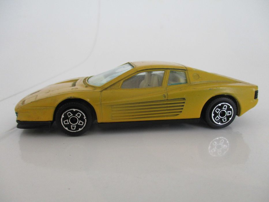 Carros miniatura de coleção