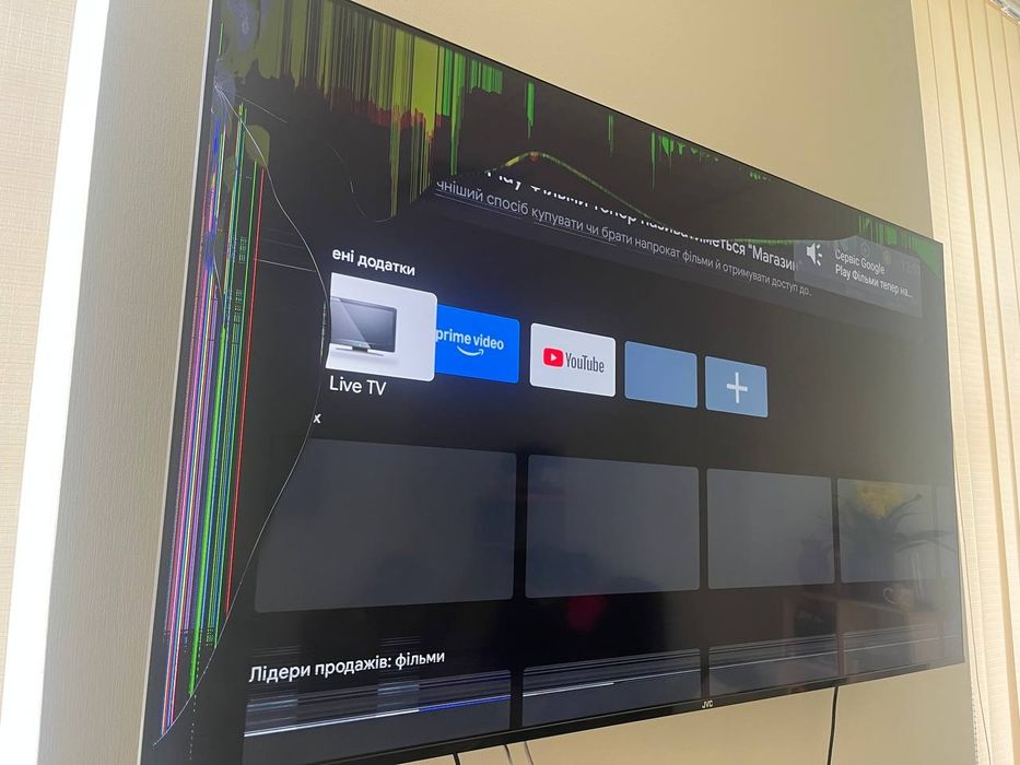 TV 65 JVC бітий екран
