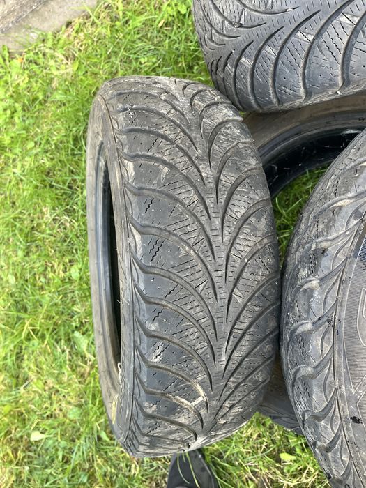 Зимова резина Goodyer 175 65 14 4шт