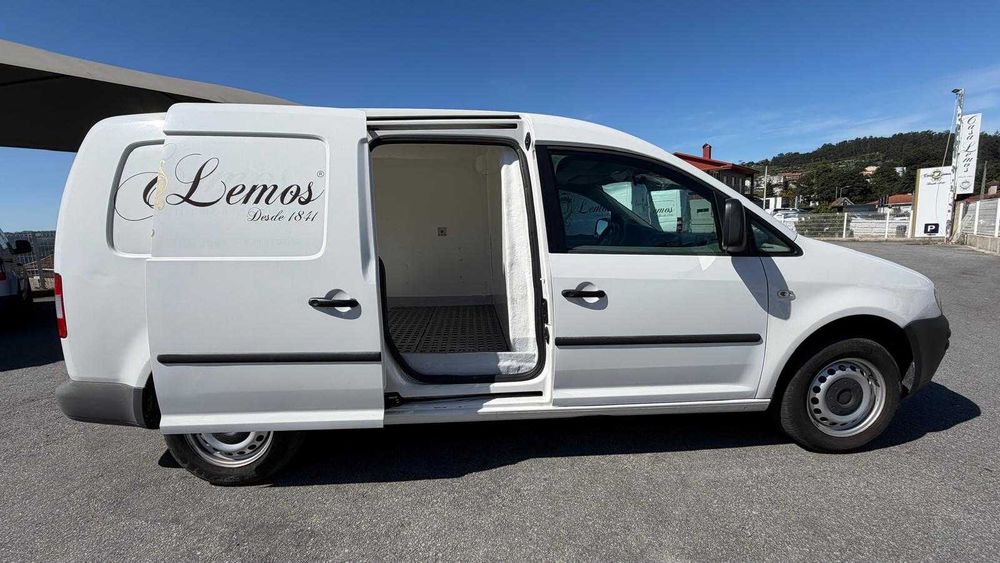 Volkswagen Caddy Maxi (Longa) Isotérmica – Excelente Estado