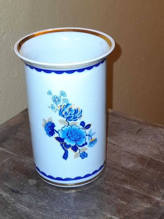 Porcelain Jug64739927856258120
